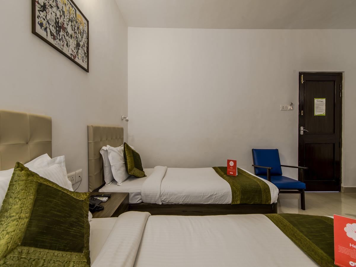 Oyo 10241 Hotel Mayfair Гоа Экстерьер фото