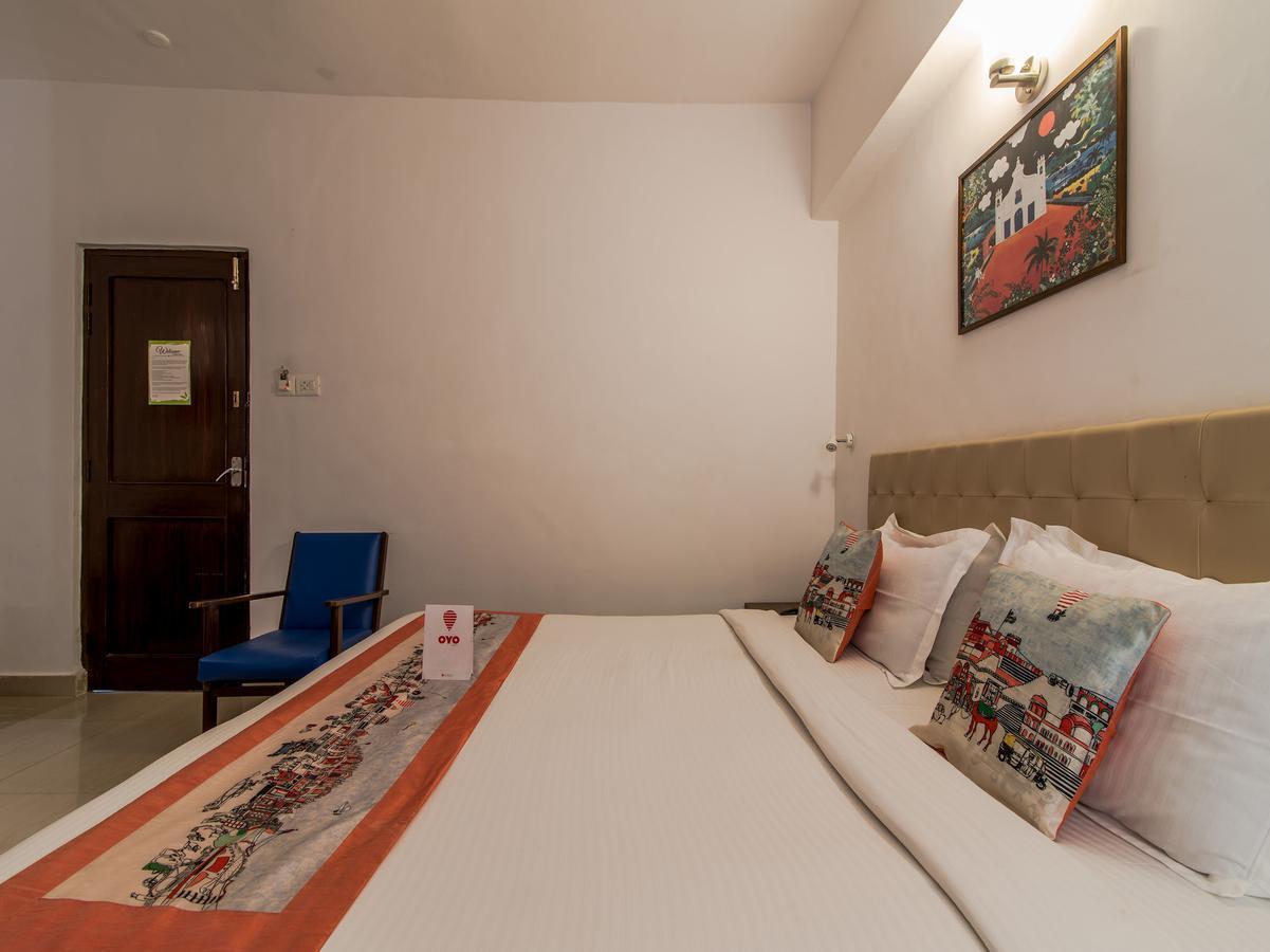 Oyo 10241 Hotel Mayfair Гоа Экстерьер фото