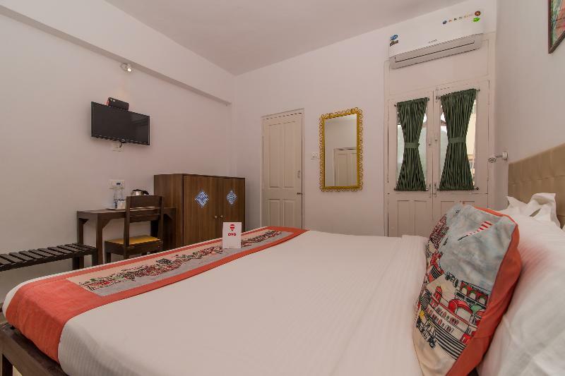 Oyo 10241 Hotel Mayfair Гоа Экстерьер фото