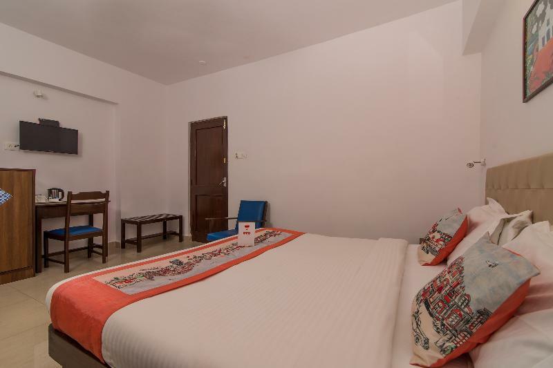 Oyo 10241 Hotel Mayfair Гоа Экстерьер фото